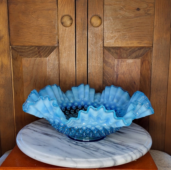 Fenton Blue Ruffled Bowl - Picture 10 of 11